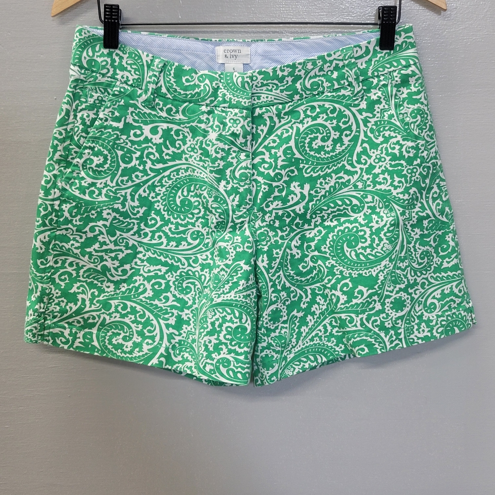 Crown & Ivy Green Paisley Women's Bermudas